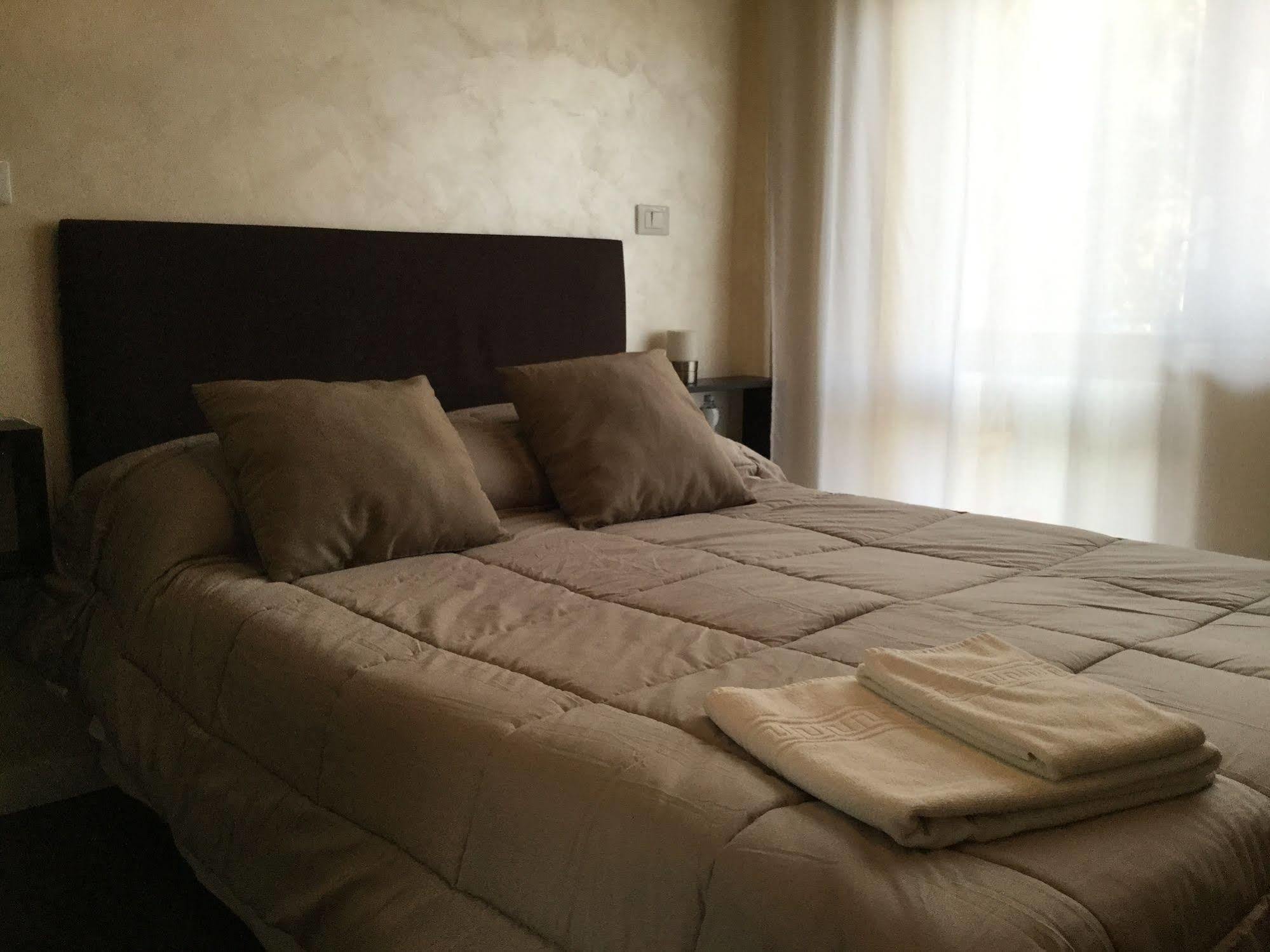 Domus Corso Umberto 18 B&B Pescara Esterno foto