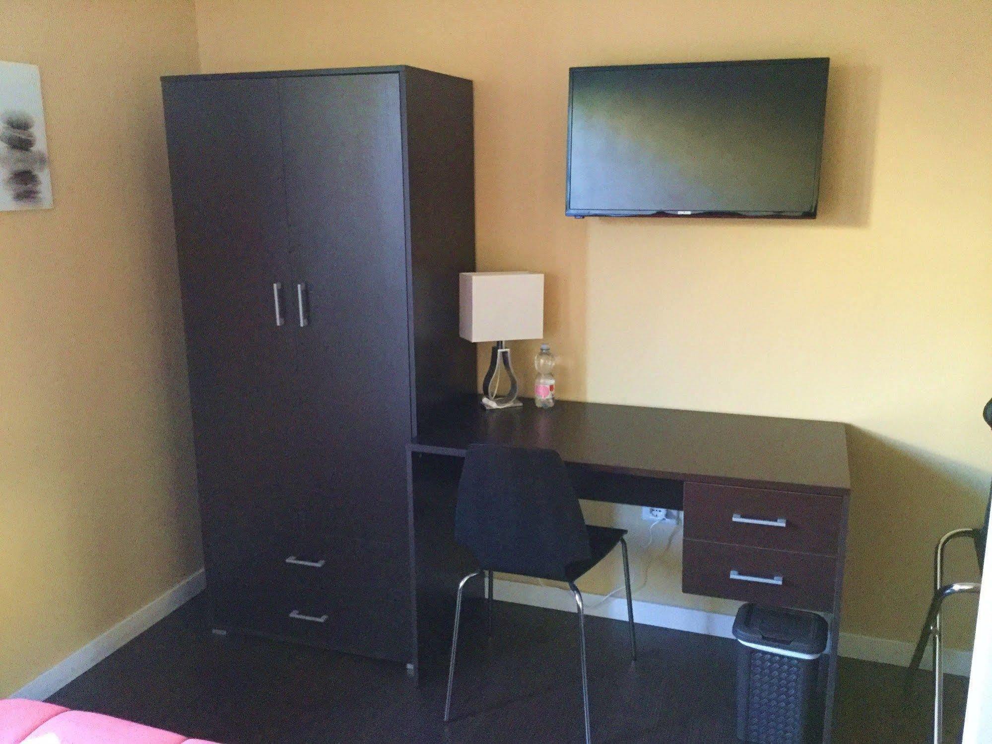 Domus Corso Umberto 18 B&B Pescara Esterno foto