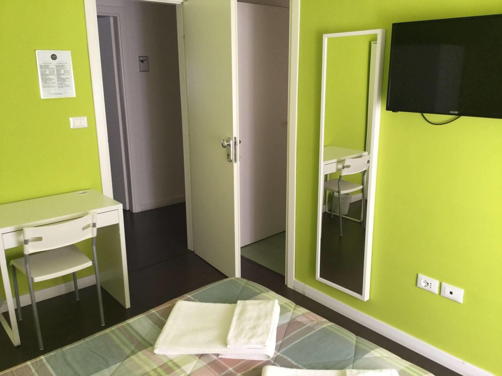 Domus Corso Umberto 18 B&B Pescara Esterno foto